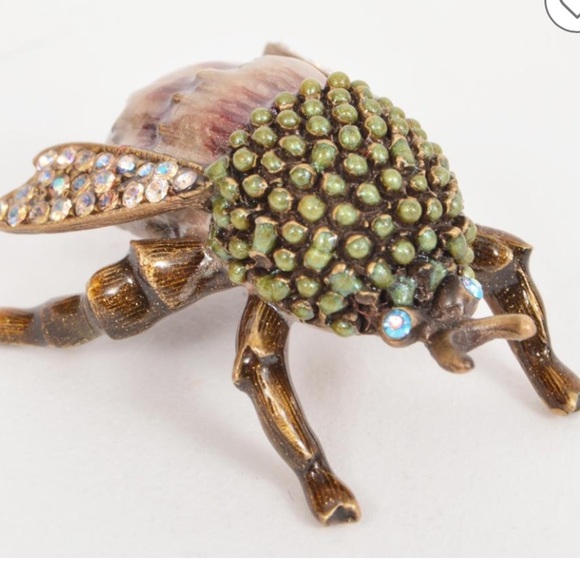 JAY STRONGWATER GORGEOUS BUMBLE BEE PURPLE/GREEN FIGURINE SWAROVSKI NEW BOX
5038 - Picture 5 of 8